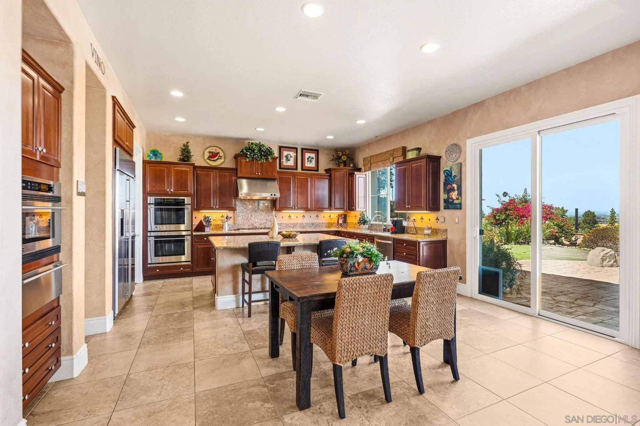 https://cdn.realtyfeed.com/cdn/127/260012766/20f4777c9bba65c8802c76d7de62a27e.webp