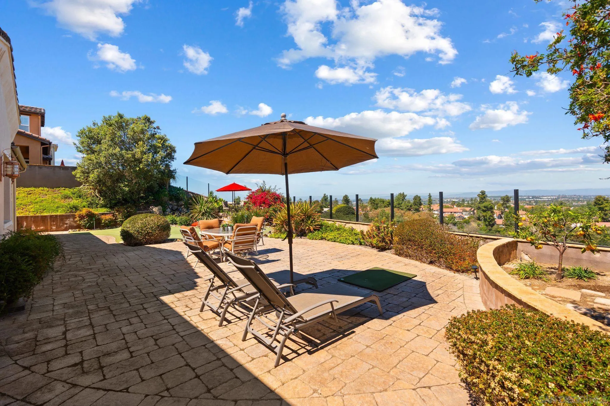 https://cdn.realtyfeed.com/cdn/127/260012766/56f1150f44d6483e536e3c4e726cc9de.webp