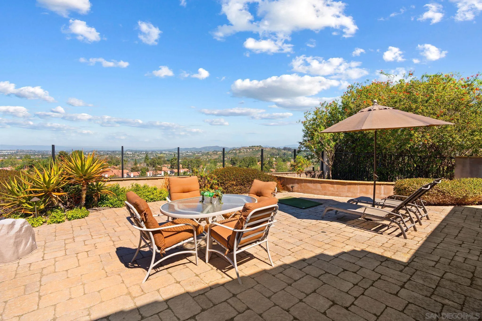 https://cdn.realtyfeed.com/cdn/127/260012766/c9ecfd5e9f77bf9e2906765136fd7419.webp