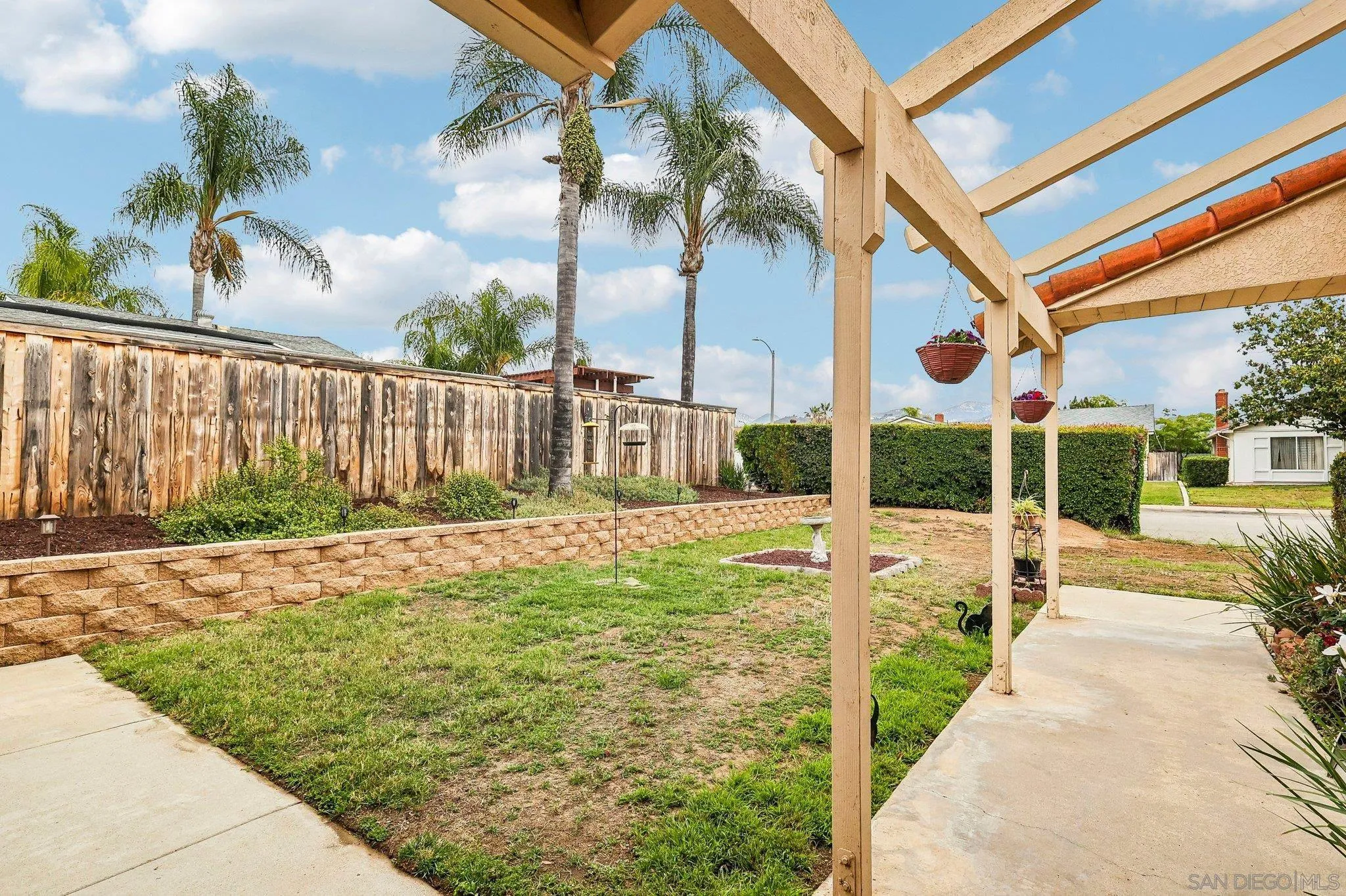 https://cdn.realtyfeed.com/cdn/127/260012767/70ddb75295177299ce83419ec4a2b92e.webp