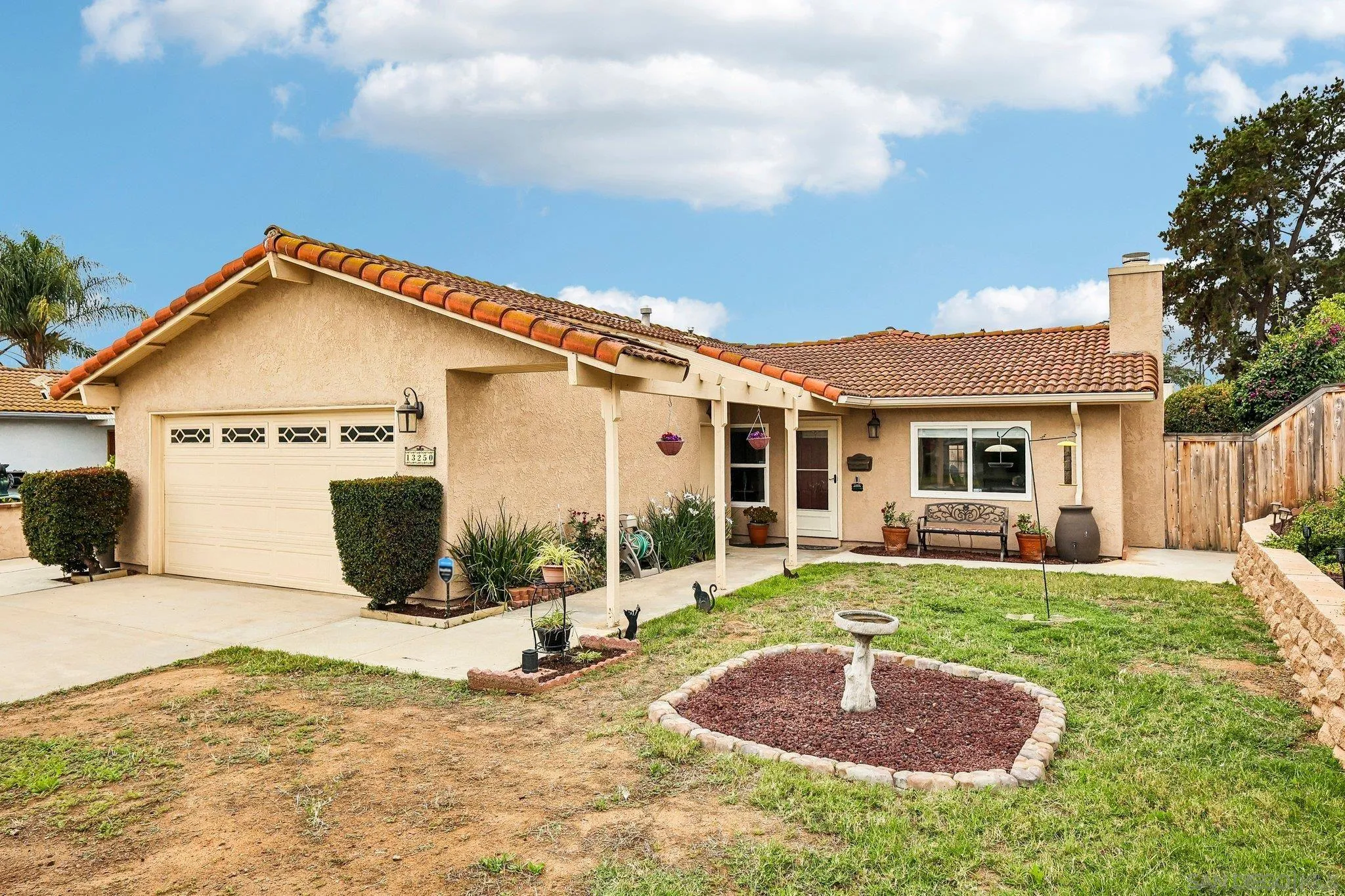 https://cdn.realtyfeed.com/cdn/127/260012767/7792b6296108330454532ddec6763169.webp
