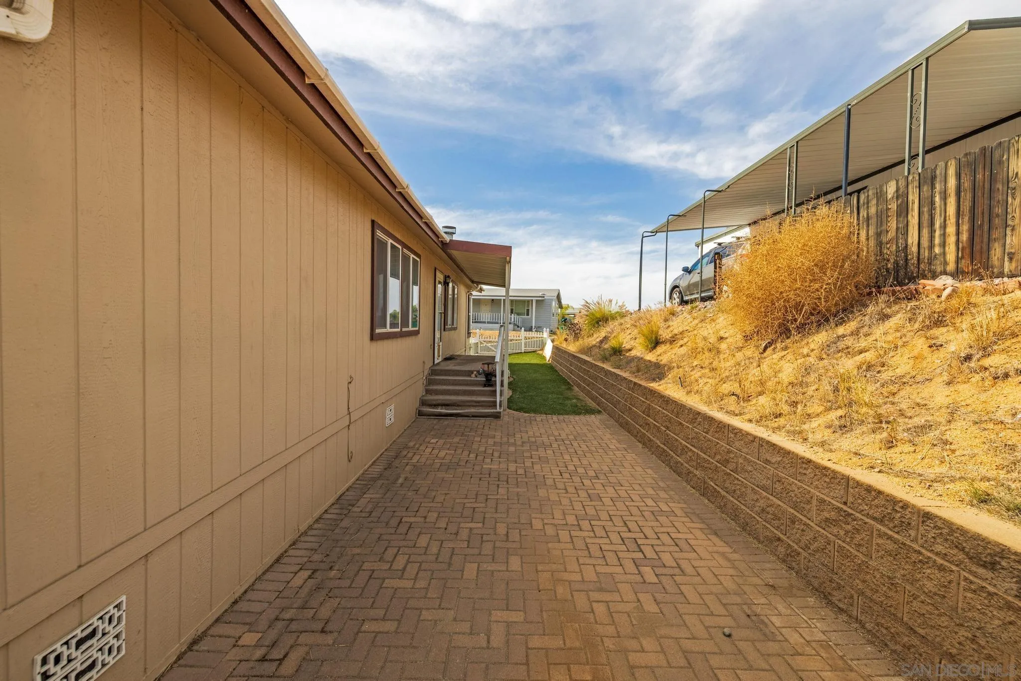 https://cdn.realtyfeed.com/cdn/127/260012772/af6e8179523a0013630b1b62d5adc06b.webp