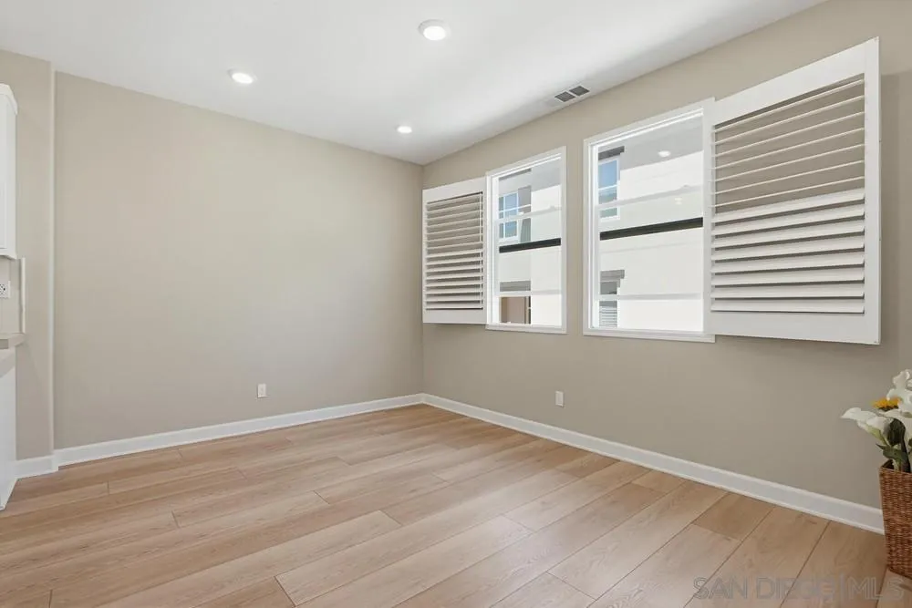 Photo #28: 260012776 Listing: Photo #28