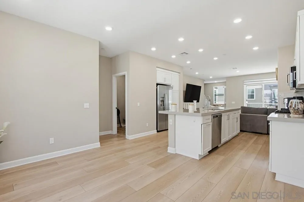 Photo #17: 260012776 Listing: Photo #17