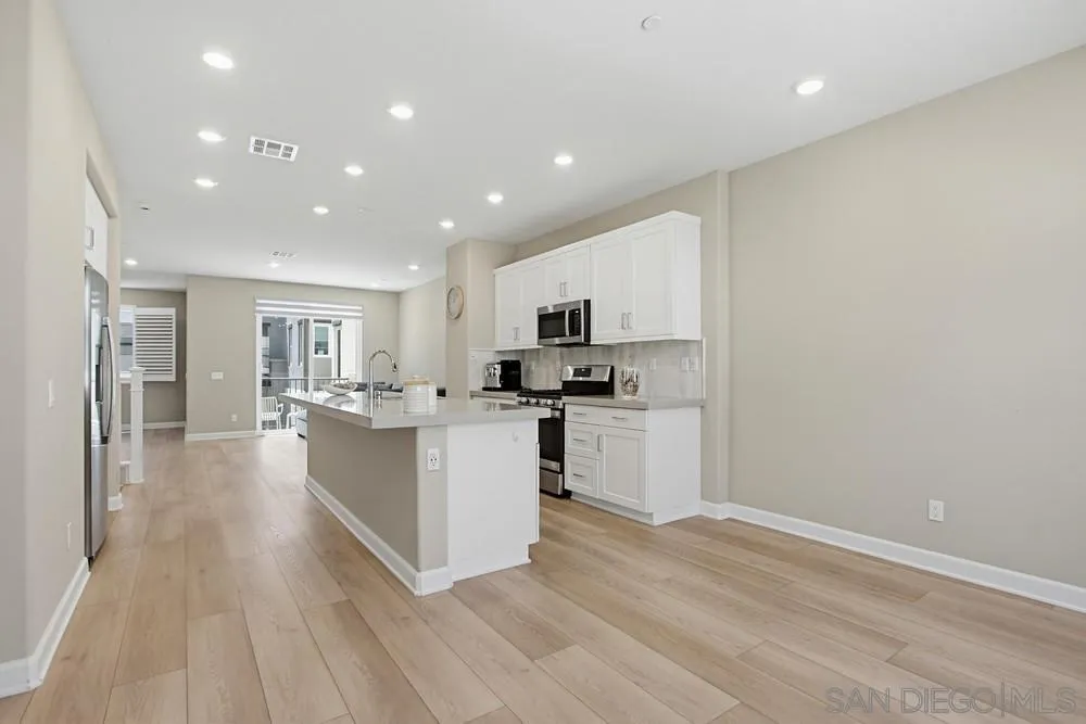 Photo #18: 260012776 Listing: Photo #18