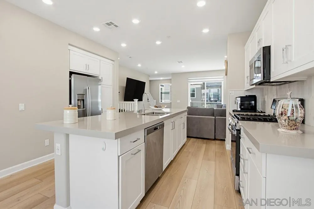 Photo #14: 260012776 Listing: Photo #14