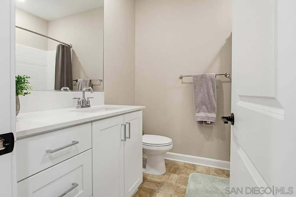 Photo #32: 260012776 Listing: Photo #32