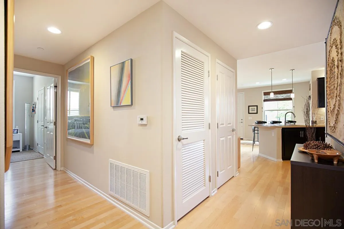 Photo #8: 260012778 Listing: Photo #8