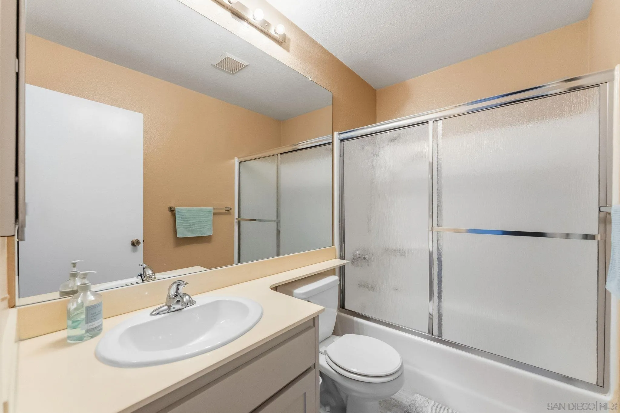 https://cdn.realtyfeed.com/cdn/127/260012781/1c4aec90fda1c85faf8427beea314456.webp