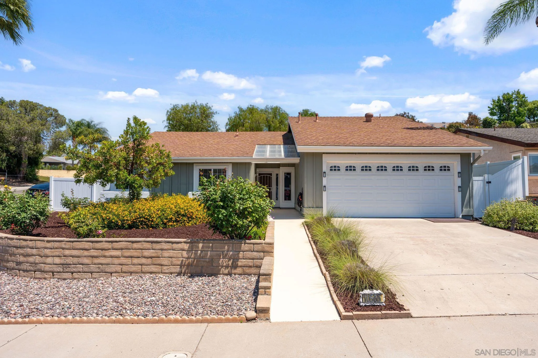 https://cdn.realtyfeed.com/cdn/127/260012781/68c75481411eb384bb037166ea87542a.webp