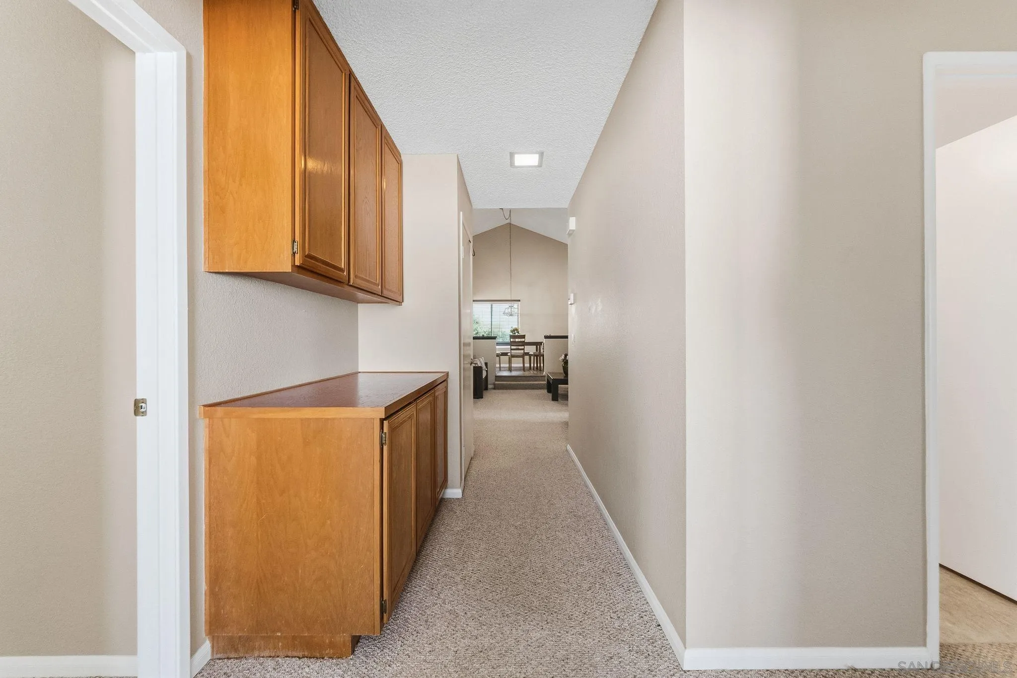 https://cdn.realtyfeed.com/cdn/127/260012781/725c7116aade8f11ba544324e7b63945.webp