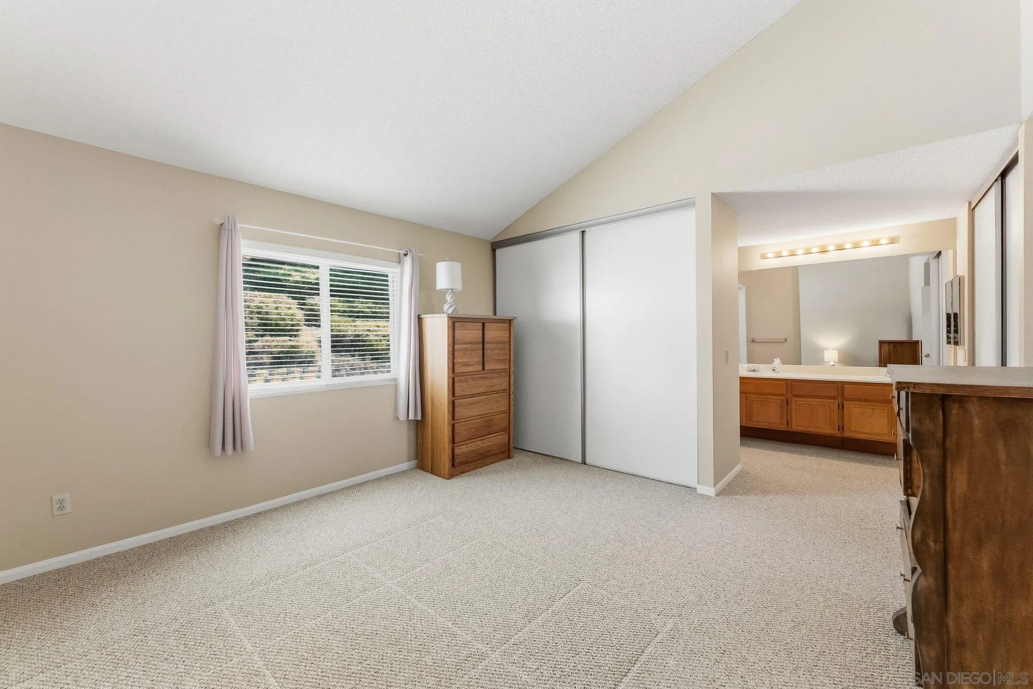 https://cdn.realtyfeed.com/cdn/127/260012781/b6e278ccecac604c006f1adf60170375.webp