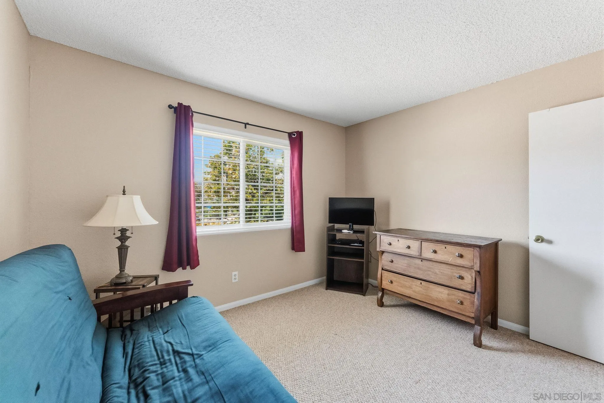 https://cdn.realtyfeed.com/cdn/127/260012781/f1fe395ca86c0c048acca802812a04dd.webp