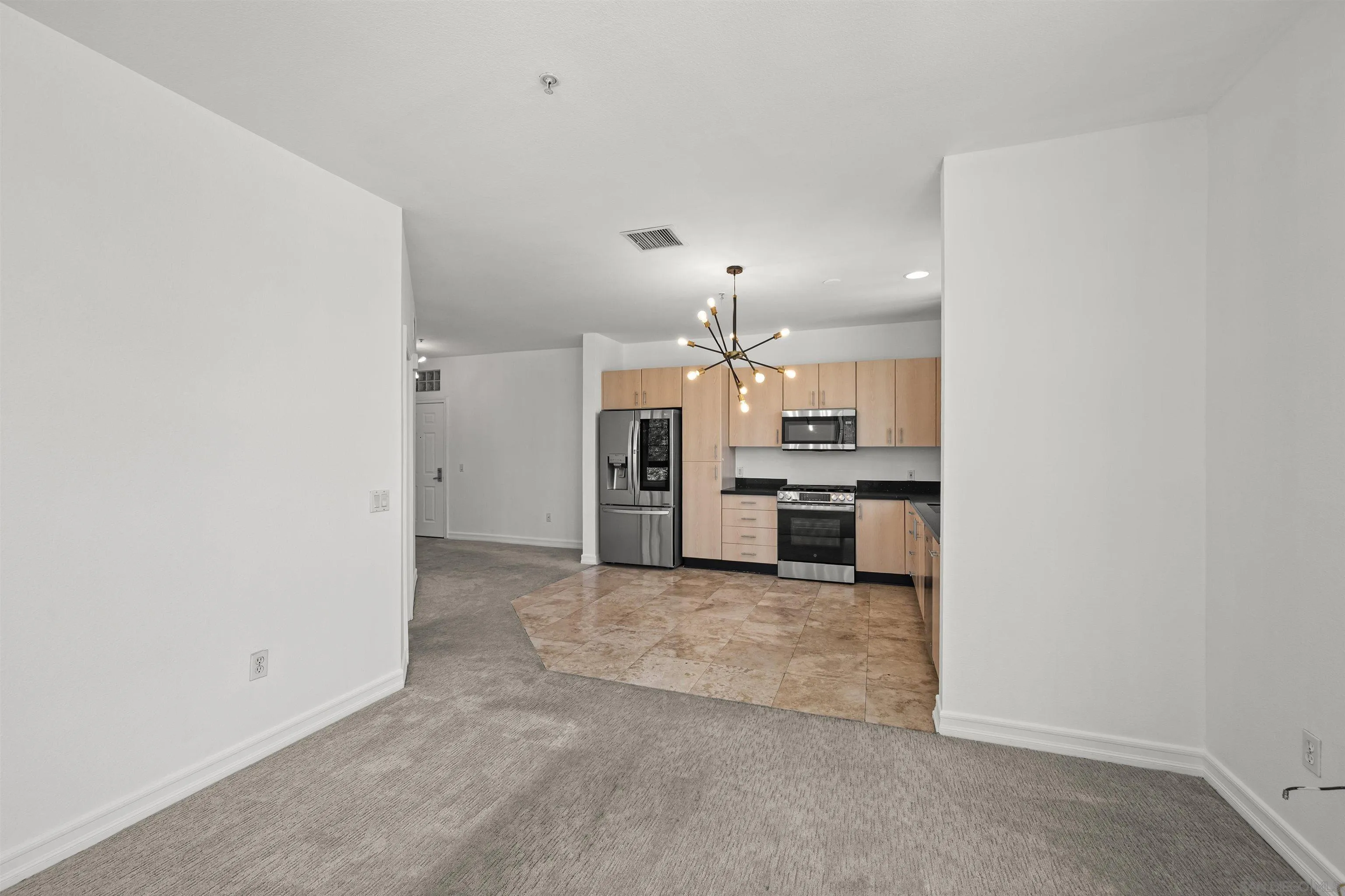 Photo #5: 260012785 Listing: Photo #5