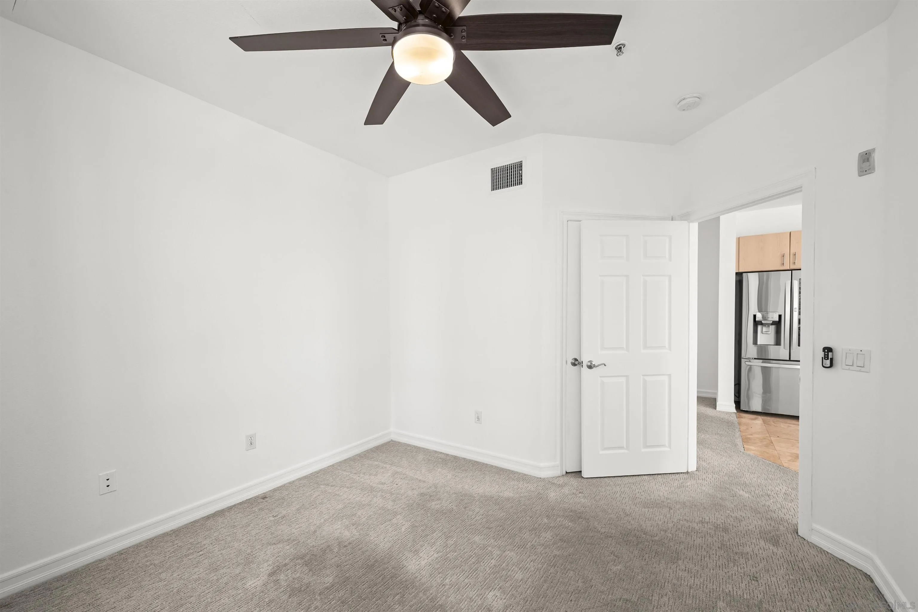 Photo #7: 260012785 Listing: Photo #7