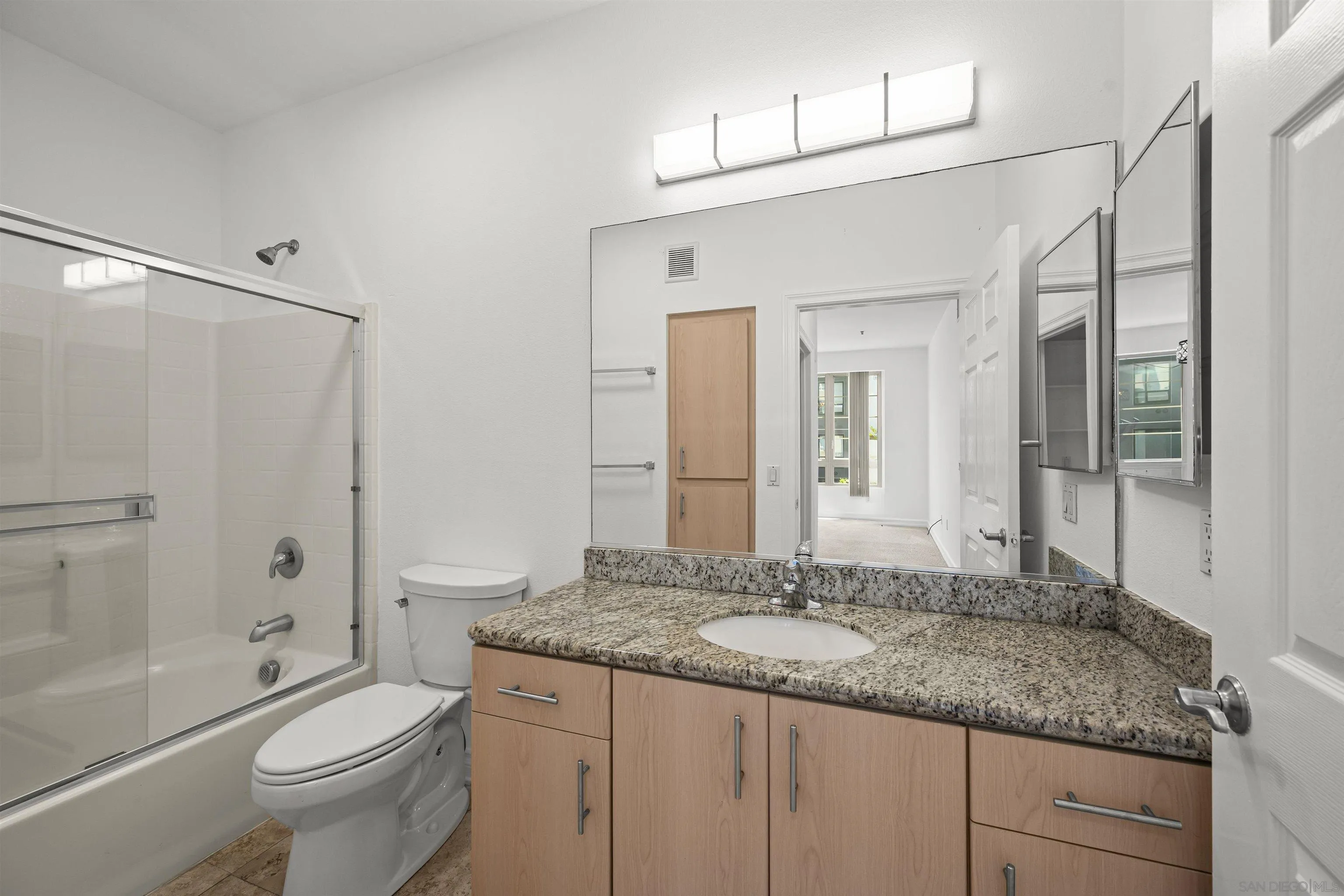 Photo #14: 260012785 Listing: Photo #14