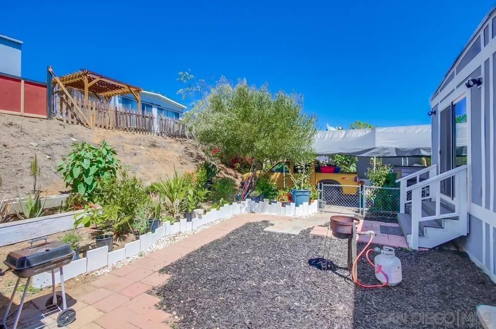 https://cdn.realtyfeed.com/cdn/127/260012787/11c6612d7310f5dc6e71de66dd2cf159.webp