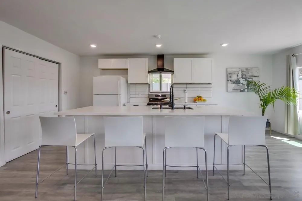 https://cdn.realtyfeed.com/cdn/127/260012787/3b1974b90cdbd32d3eddad25dcd8d473.webp