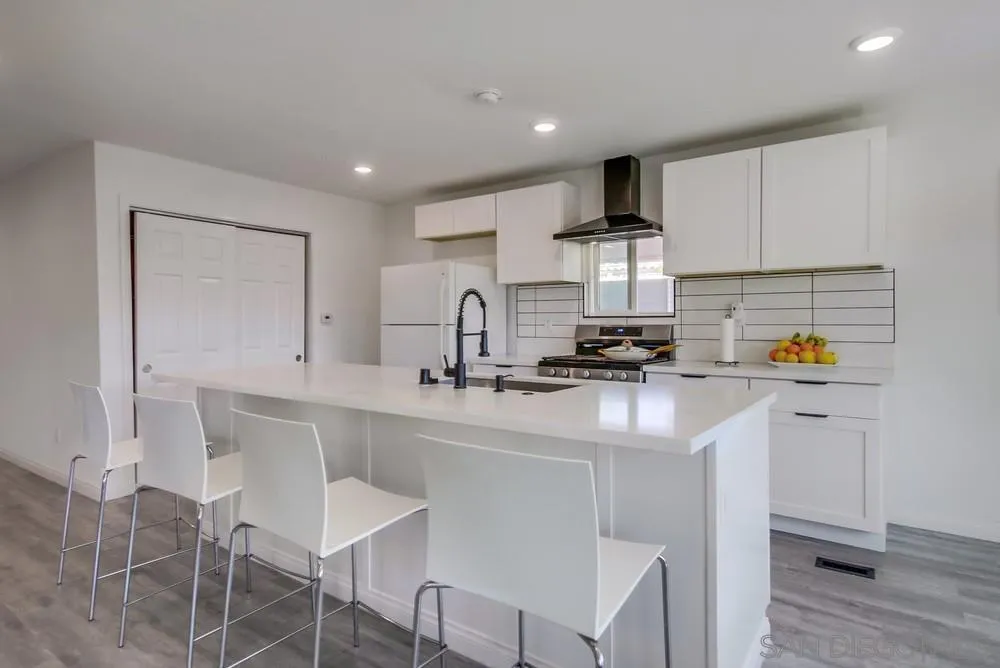 https://cdn.realtyfeed.com/cdn/127/260012787/7528b16d1bb45891f5be40293c31580e.webp
