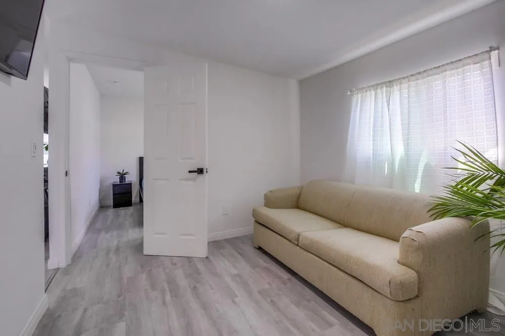 https://cdn.realtyfeed.com/cdn/127/260012787/b22c182b1c5f060b1b3efbf7366be7c9.webp