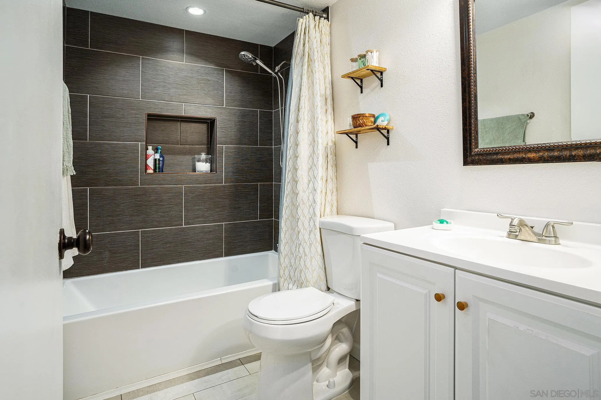 Photo #12: 260012790 Listing: Photo #12