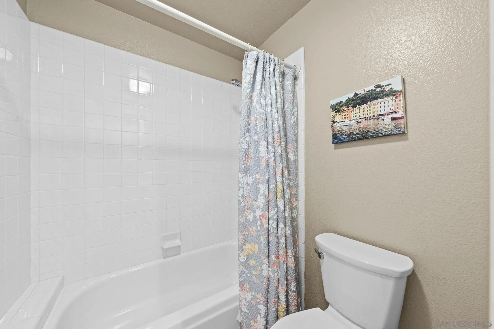 https://cdn.realtyfeed.com/cdn/127/260012791/28362a48d07340c2cef9c7d9144b1800.webp