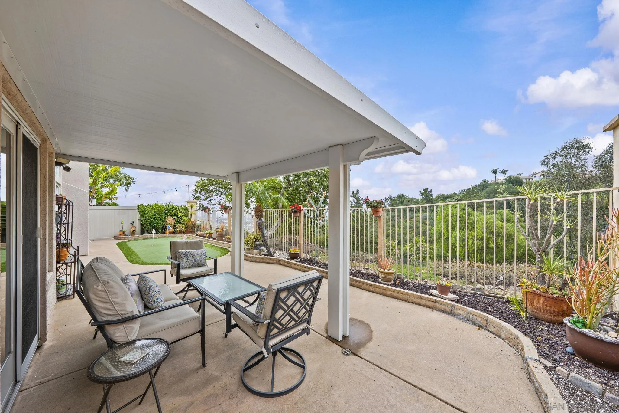 https://cdn.realtyfeed.com/cdn/127/260012791/5792a2d16e3000eb58217b9ea6e0865f.webp