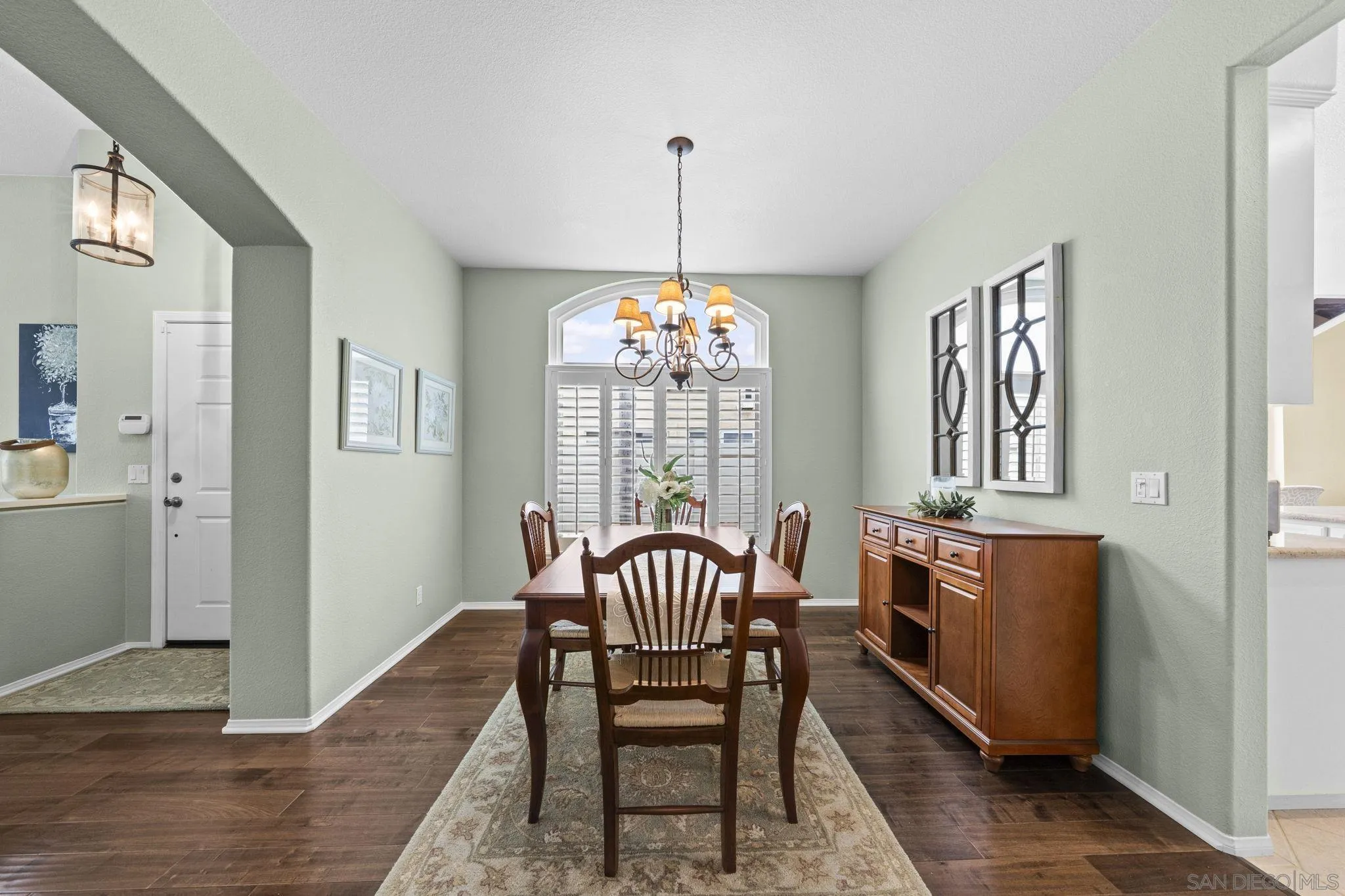 https://cdn.realtyfeed.com/cdn/127/260012791/60206f41a14df3c54ecf3faa4d162303.webp