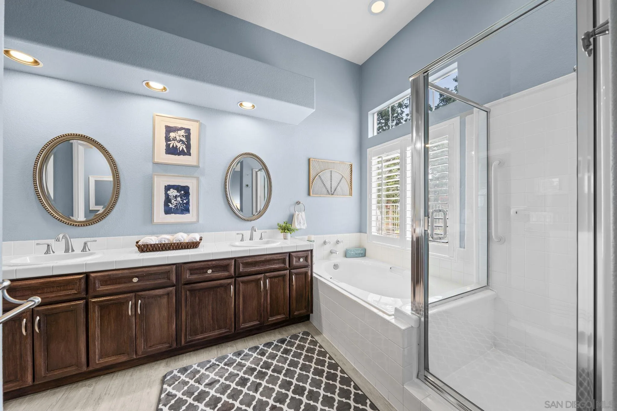https://cdn.realtyfeed.com/cdn/127/260012791/93f106a8b31a9f8cb99edb29210f79ba.webp