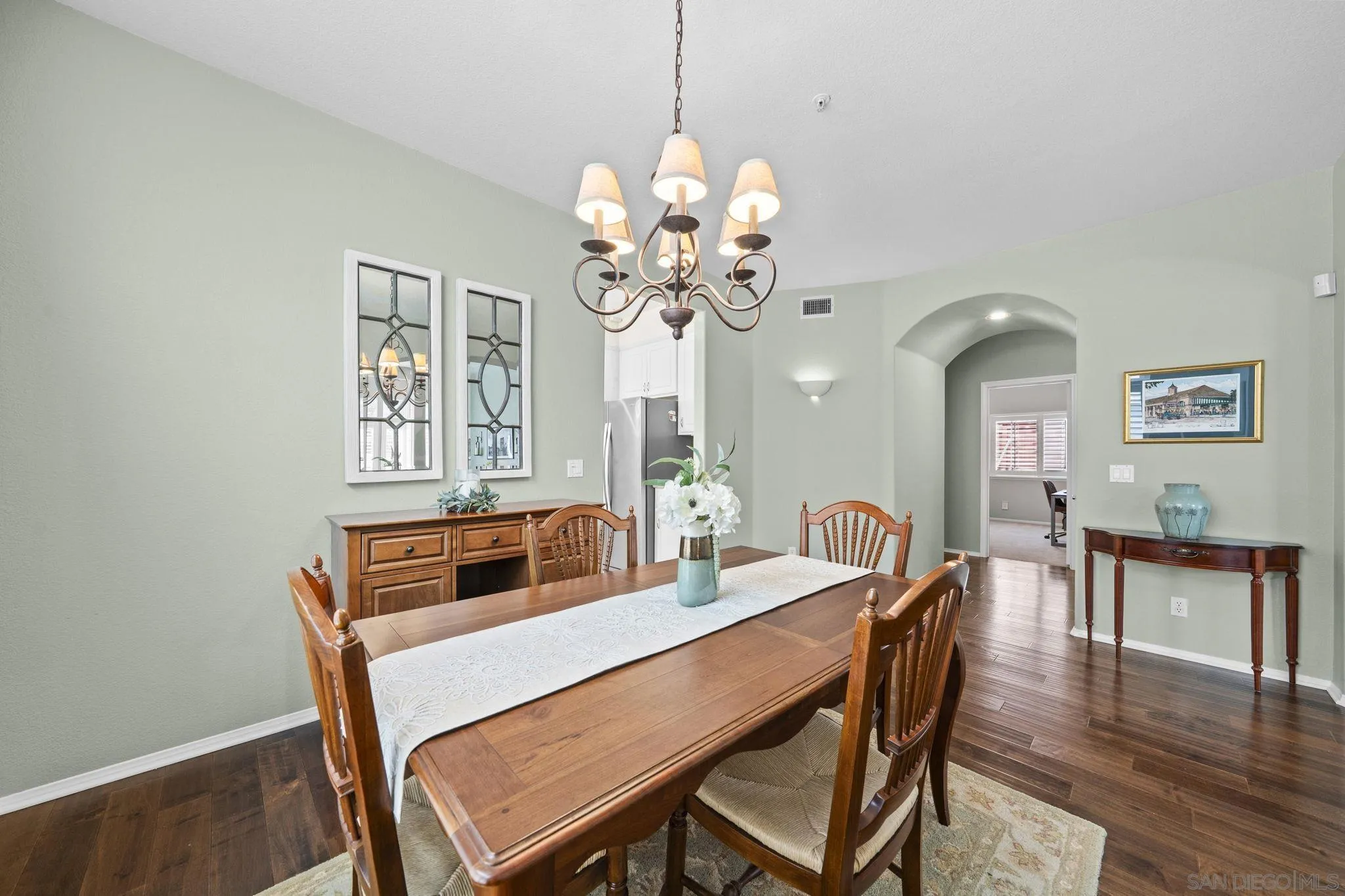 https://cdn.realtyfeed.com/cdn/127/260012791/f9c771fdf9419e610d63f314bf180405.webp