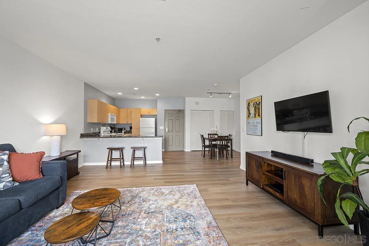 Photo #5: 260012795 Listing: Photo #5