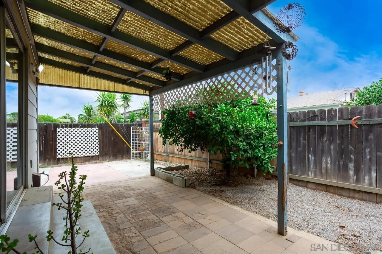 https://cdn.realtyfeed.com/cdn/127/260012802/a44db61d3080e8d80b1a306cf9240234.webp