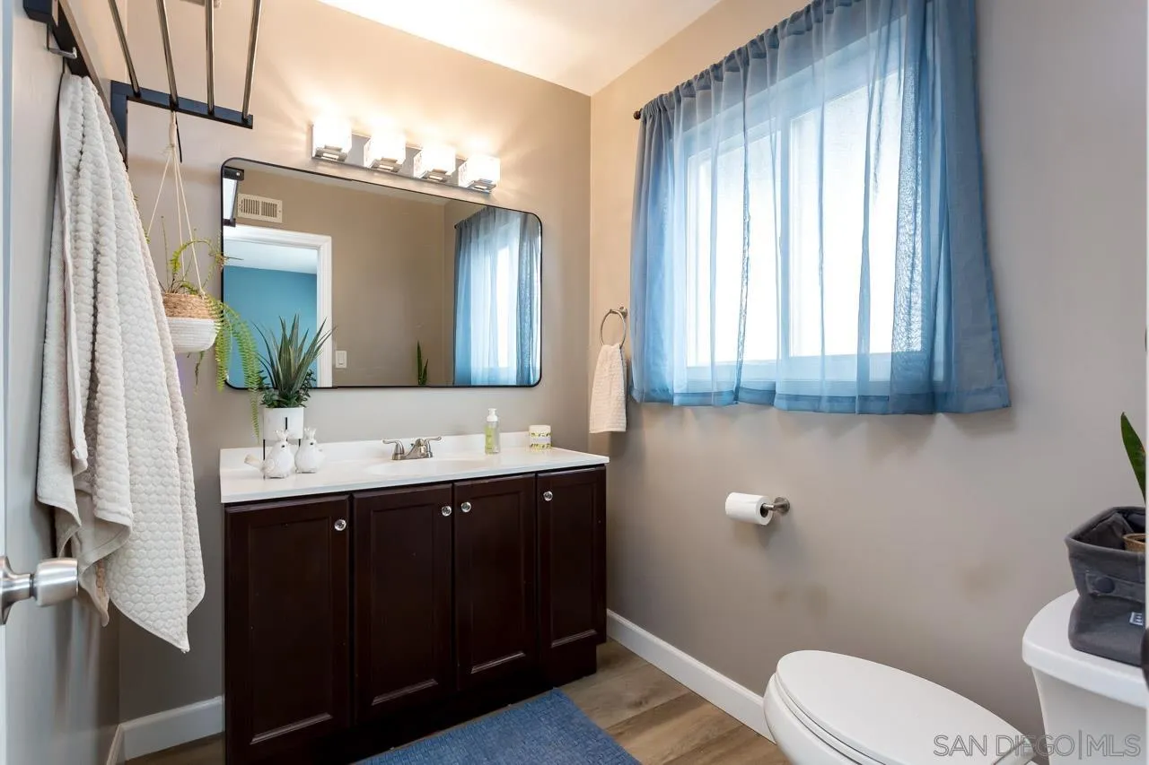 https://cdn.realtyfeed.com/cdn/127/260012802/c97191a3941a559f2a9d391ff2dd8611.webp