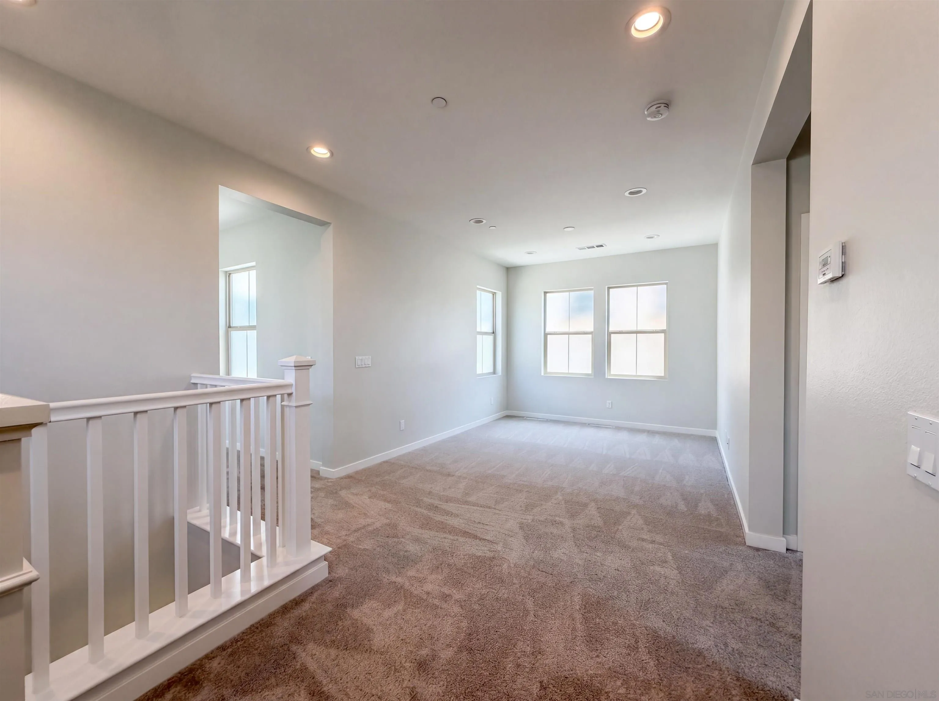 https://cdn.realtyfeed.com/cdn/127/260012814/6a2992a21655adb236b0fd5211ef3cc7.webp