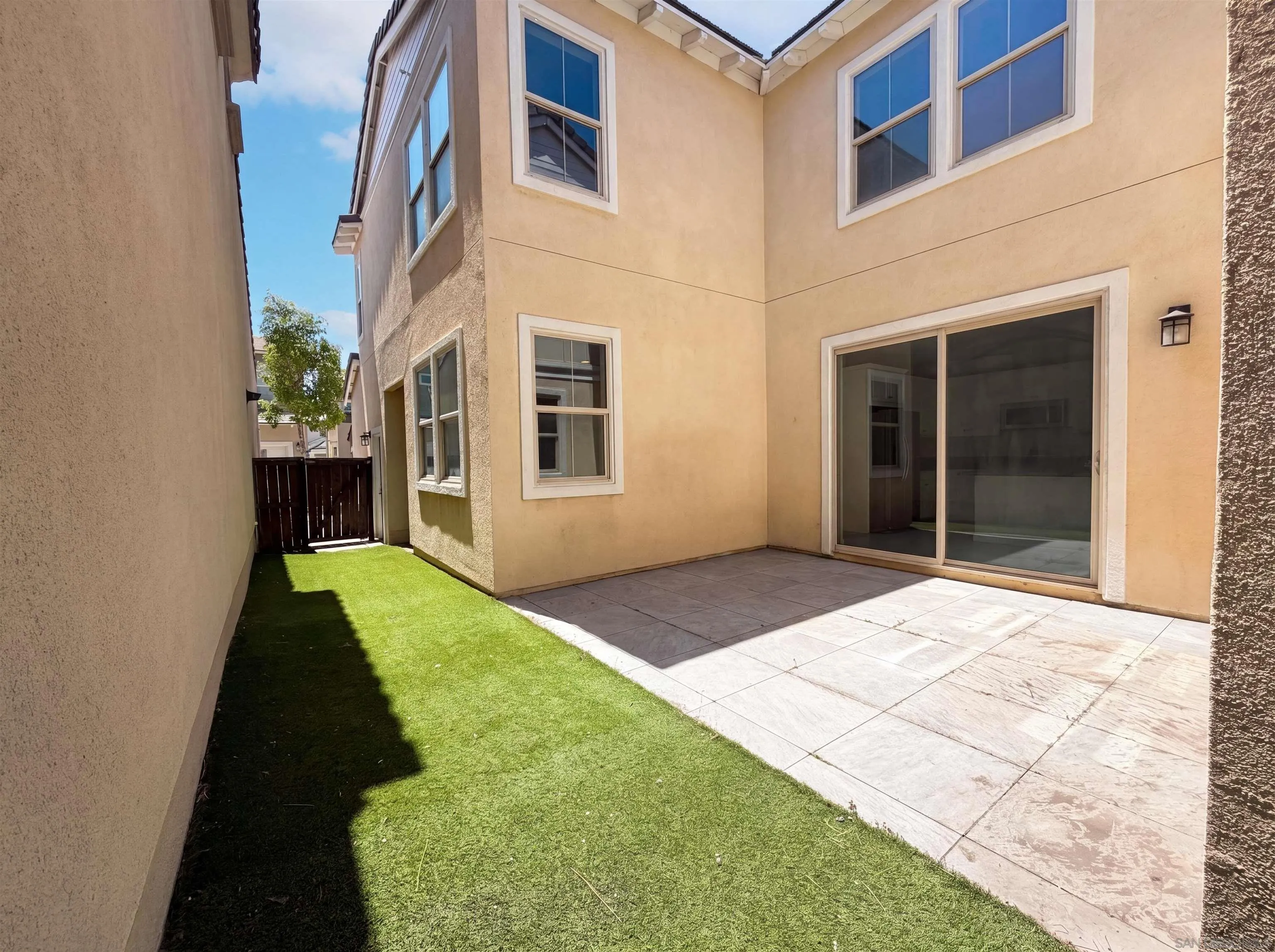 https://cdn.realtyfeed.com/cdn/127/260012814/7da73ba59d4e21672cb2fbf9045ead73.webp