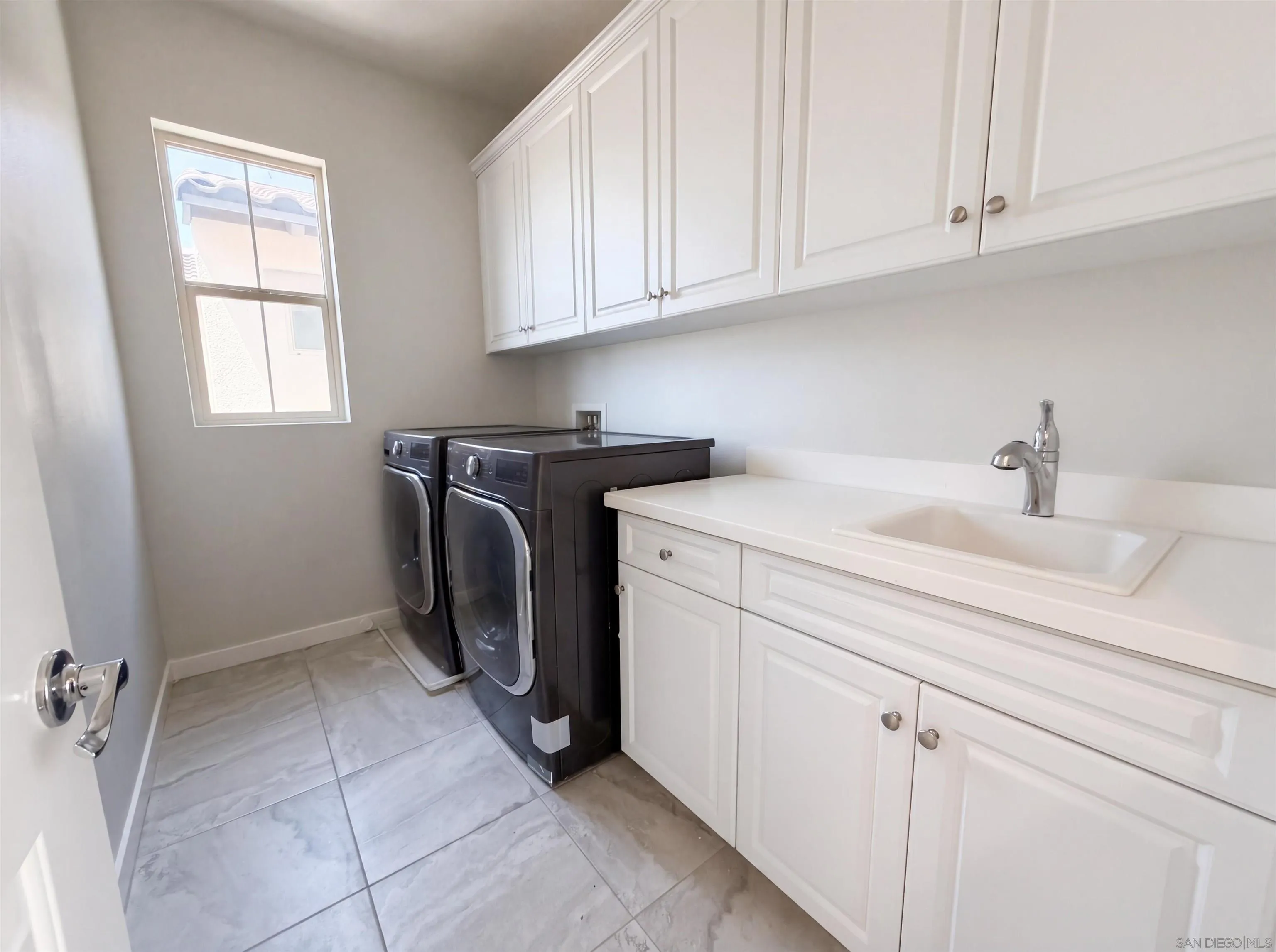 https://cdn.realtyfeed.com/cdn/127/260012814/c9859a1892890d15327049016e923215.webp