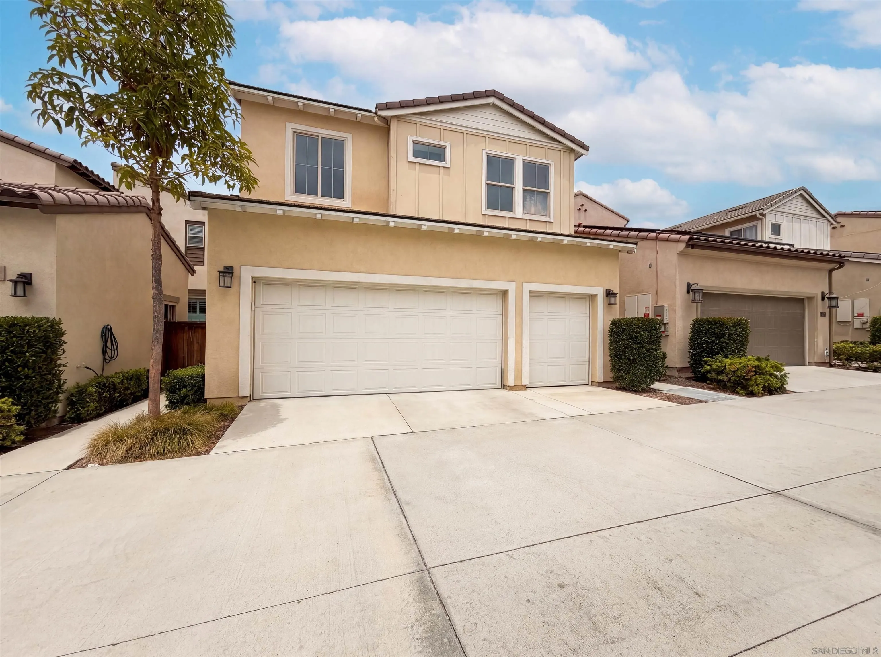 https://cdn.realtyfeed.com/cdn/127/260012814/d23c672bb5ec058d5e7a1526e4f68857.webp