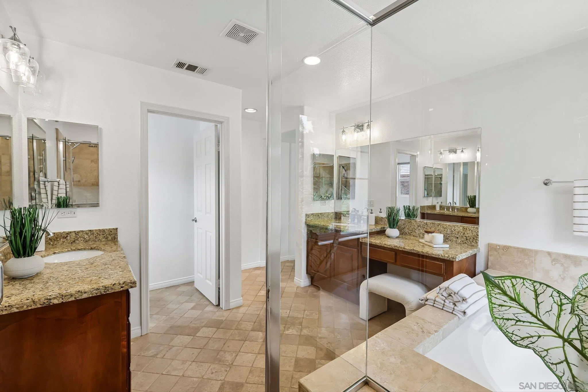 https://cdn.realtyfeed.com/cdn/127/260012827/44343e77db943be6b51798ebc7788485.webp