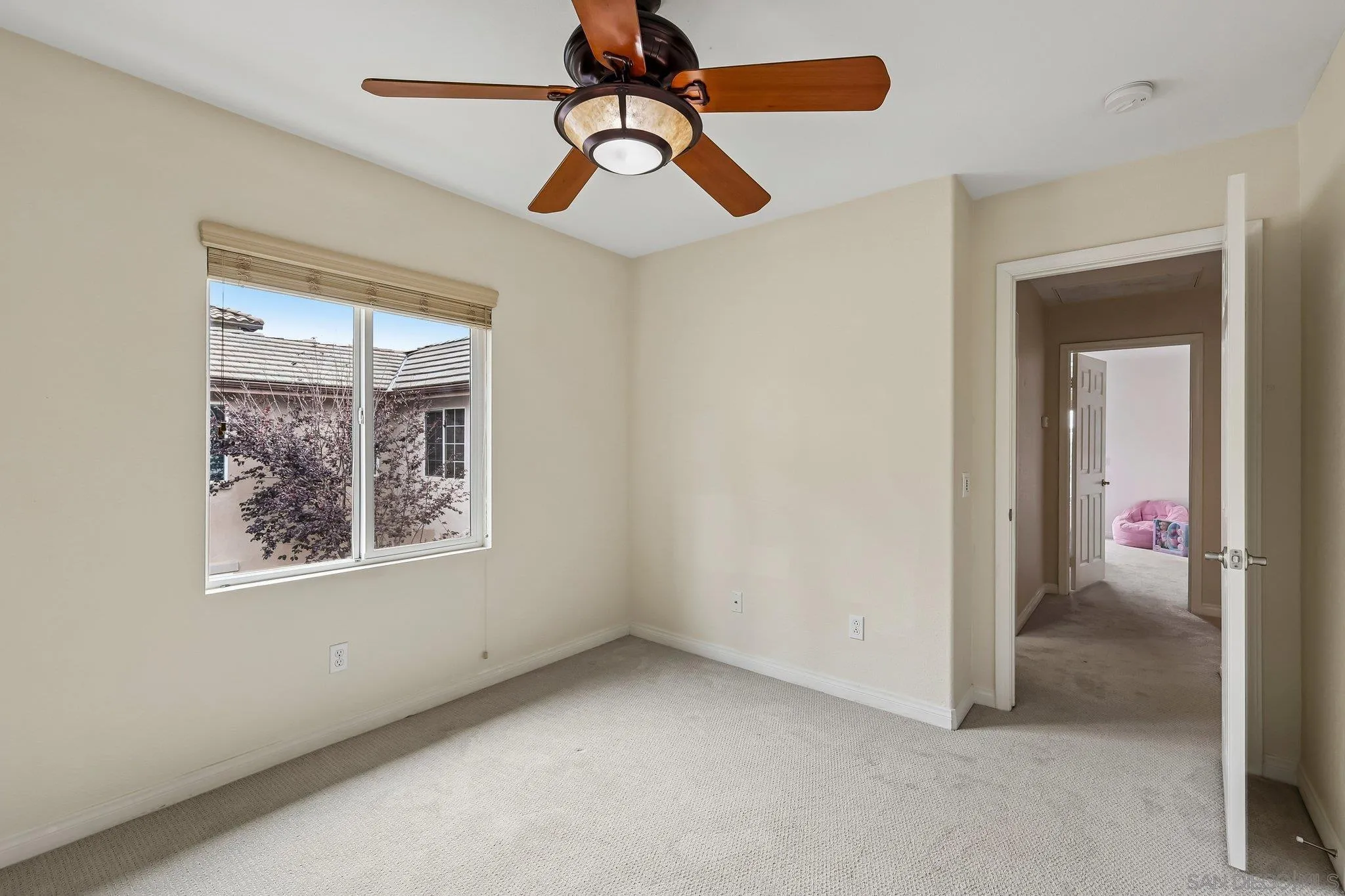 https://cdn.realtyfeed.com/cdn/127/260012827/5ca38de661461ca41909b07a092b7bb4.webp