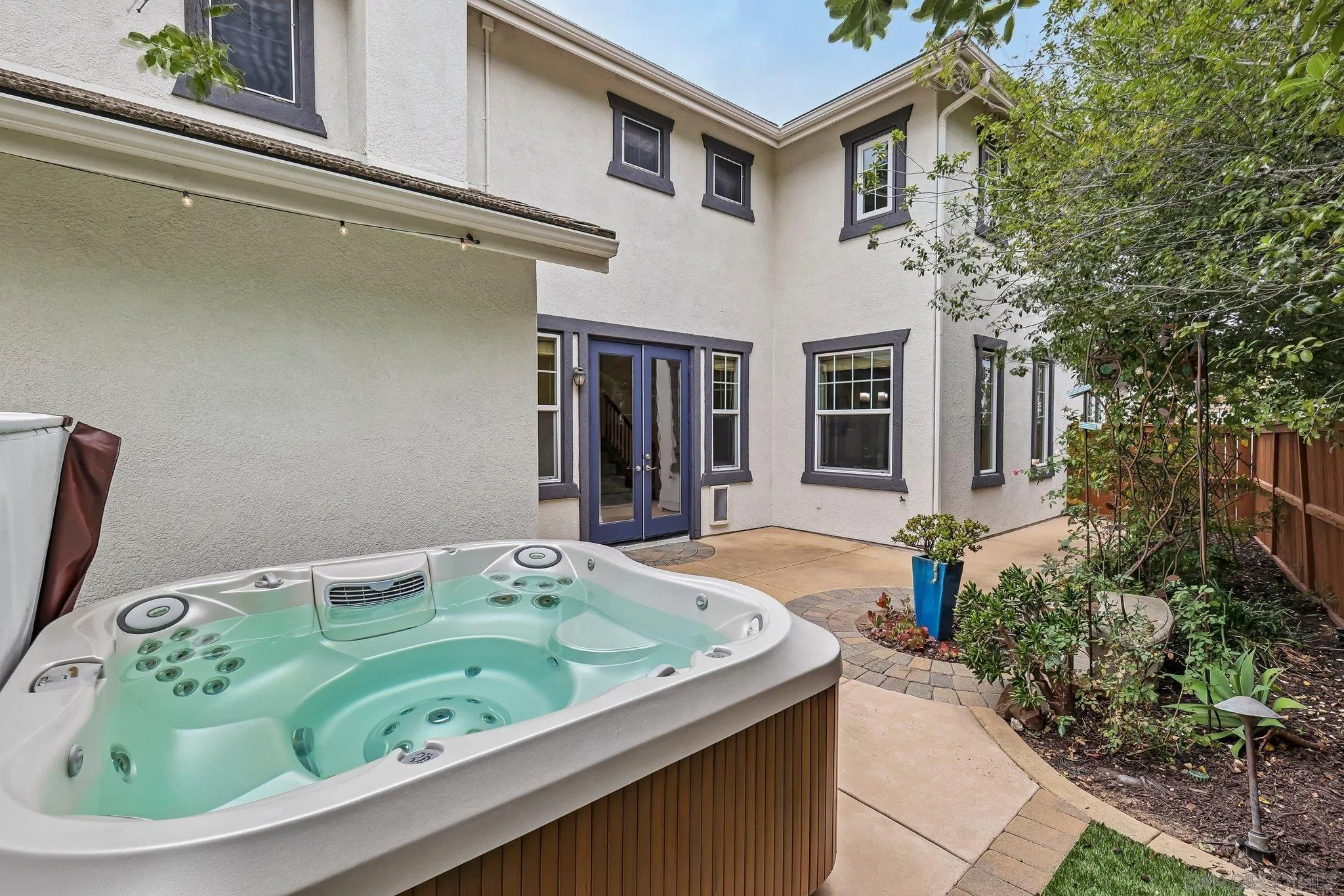 https://cdn.realtyfeed.com/cdn/127/260012827/8ba5ab15c1b481b3f57c1797d1249cf4.webp