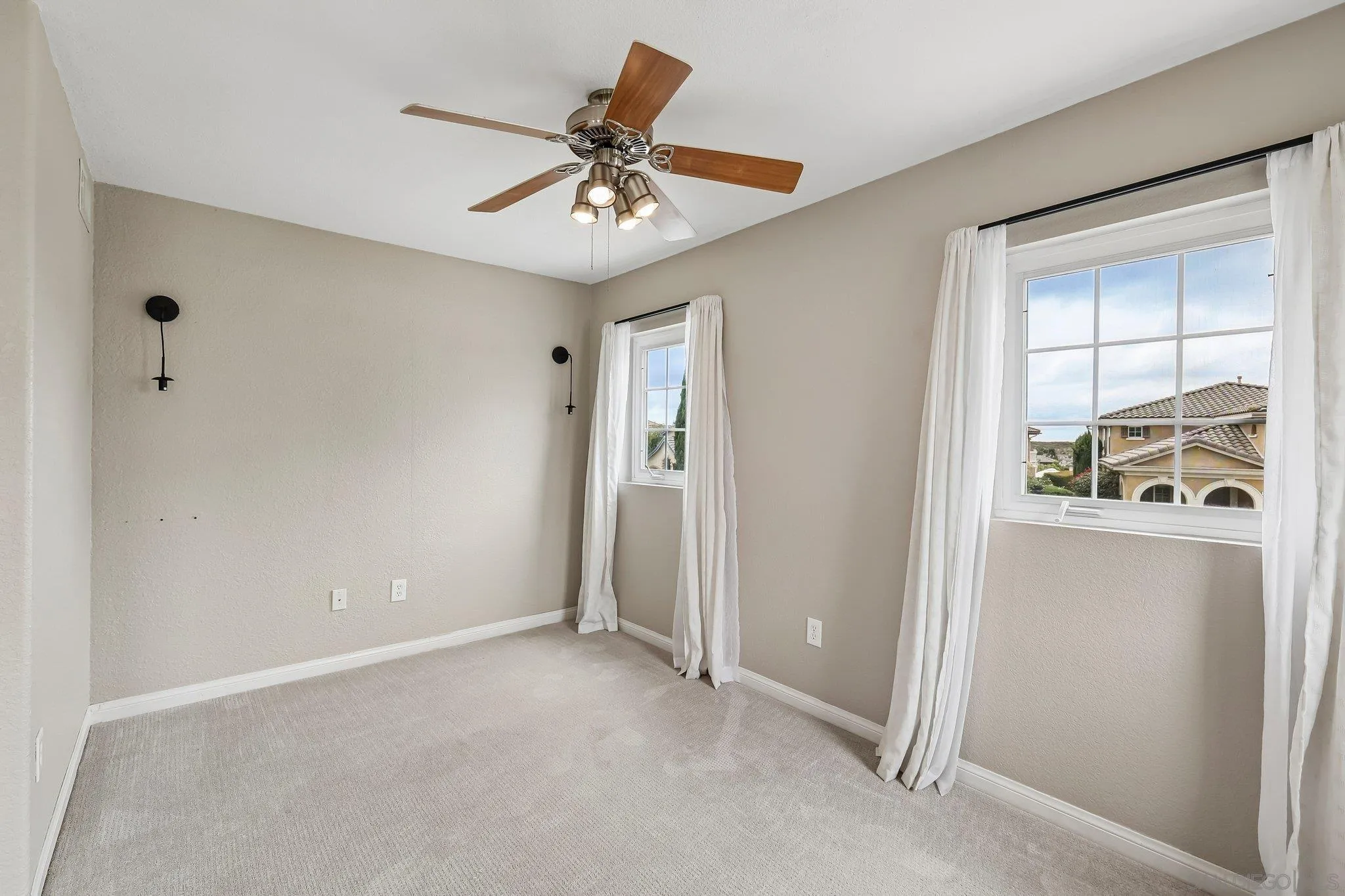 https://cdn.realtyfeed.com/cdn/127/260012827/97640bf8ffb28457afcbe1cc58bb8796.webp
