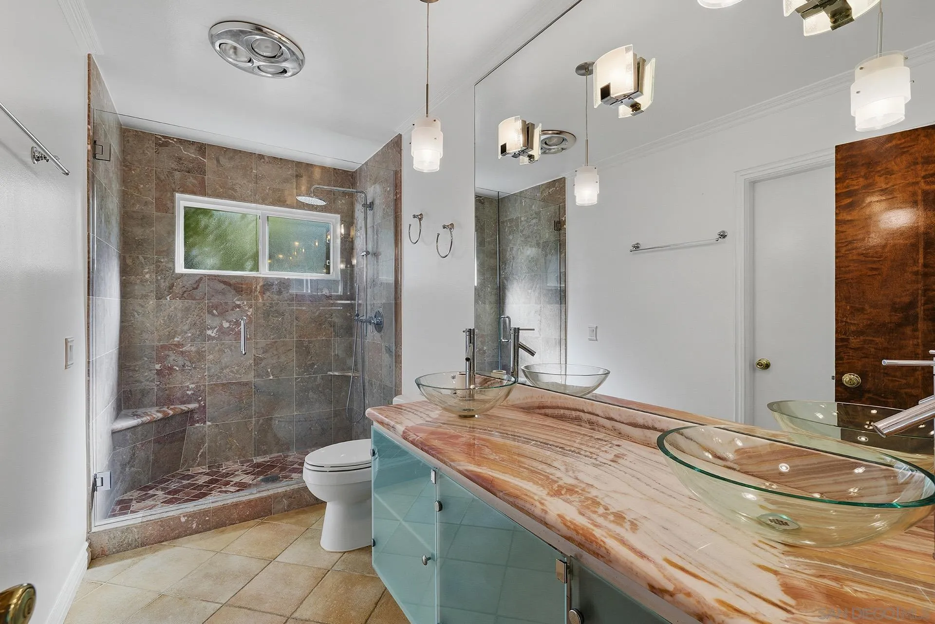 https://cdn.realtyfeed.com/cdn/127/260012830/0407f75492329f78efb5af7cba70bbc7.webp