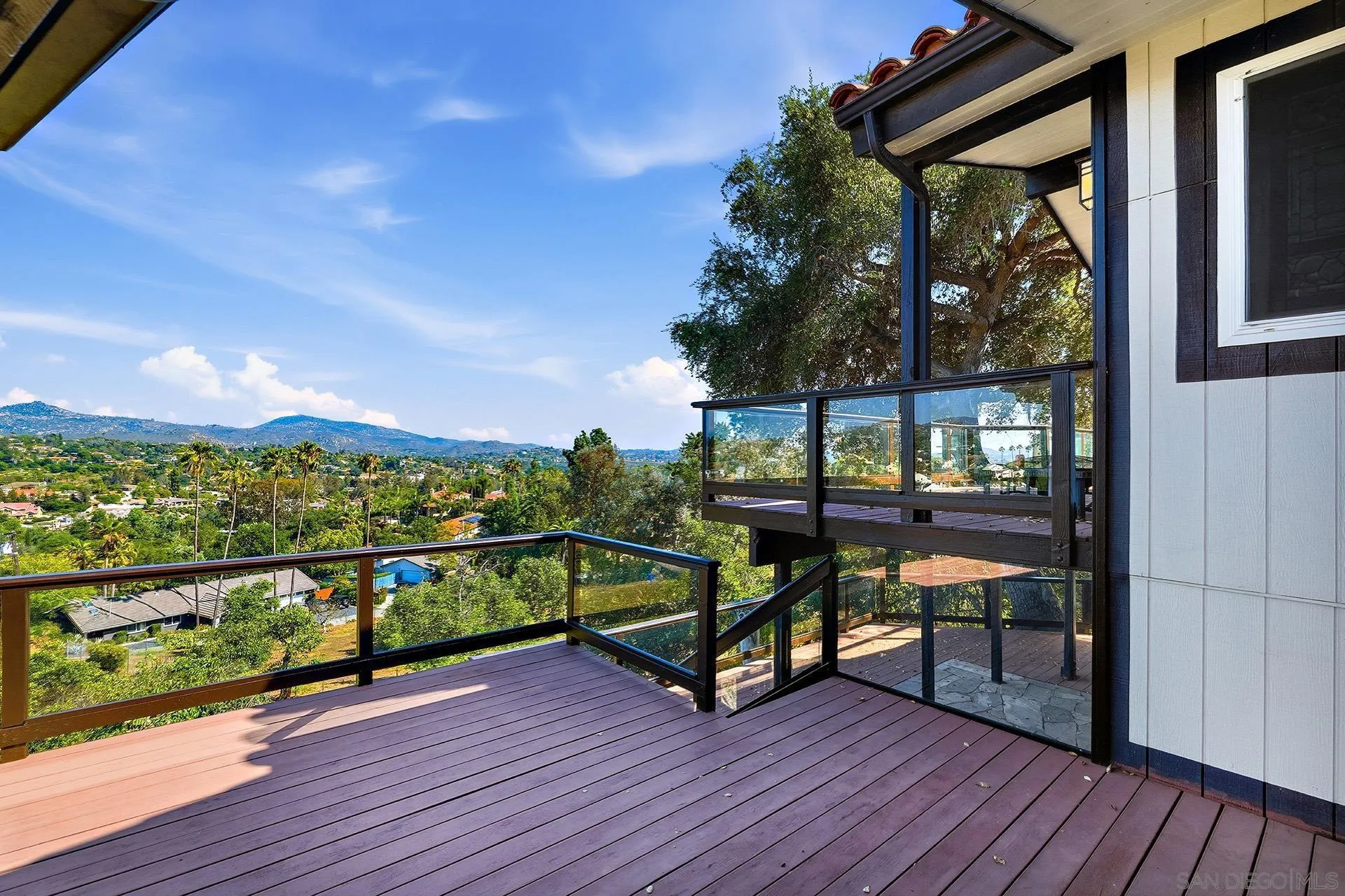 https://cdn.realtyfeed.com/cdn/127/260012830/2ac371cdb830cbc1d191813fee38ced0.webp