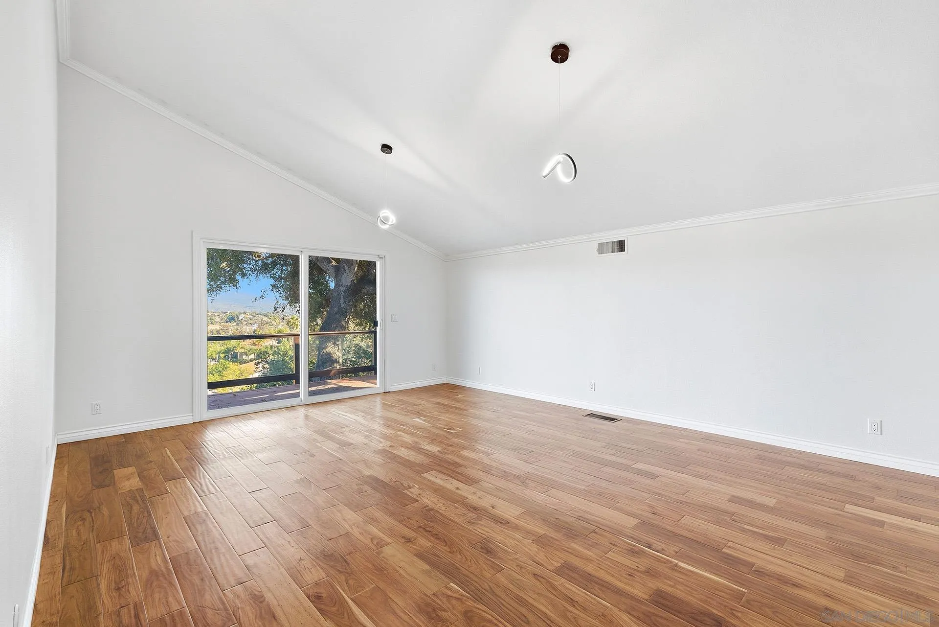 https://cdn.realtyfeed.com/cdn/127/260012830/30264561fc00f2d70d003cdfa9b69a35.webp