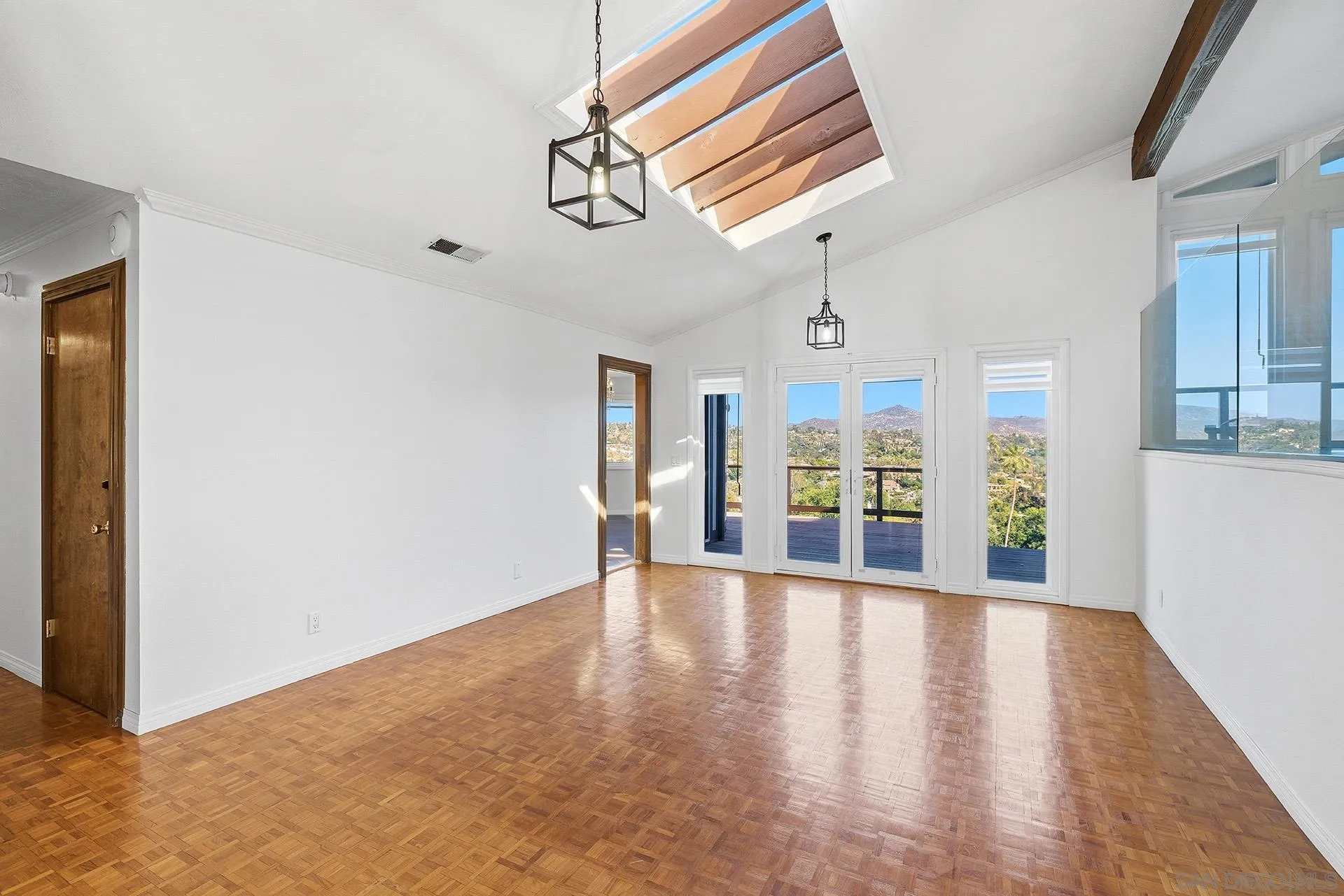 https://cdn.realtyfeed.com/cdn/127/260012830/5539e8530cab73e7549705fa8b6958de.webp