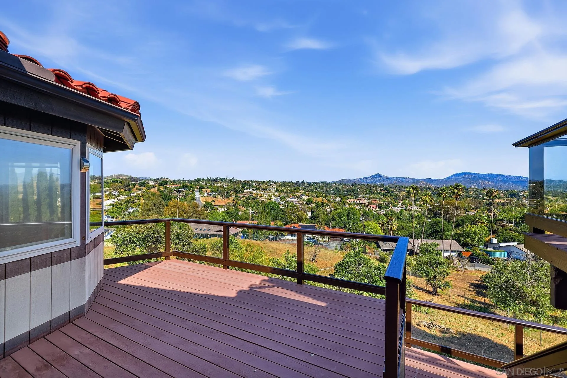 https://cdn.realtyfeed.com/cdn/127/260012830/6d87461b32cab7917eb0f1ff9e55beec.webp