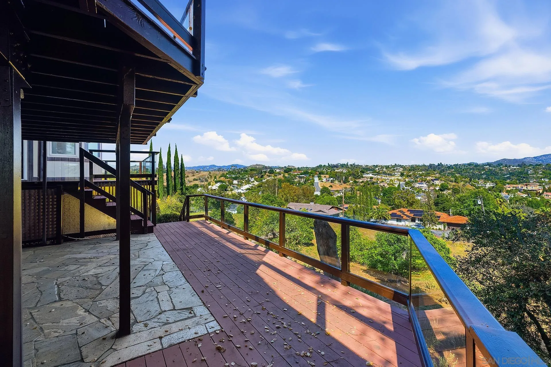 https://cdn.realtyfeed.com/cdn/127/260012830/af909886f59d1889c72e4c33d254d796.webp