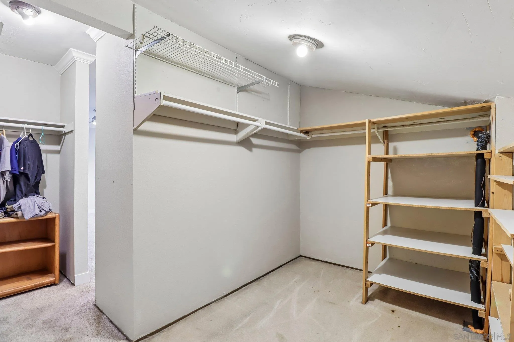 https://cdn.realtyfeed.com/cdn/127/260012831/175b620793bbf3483c8ad6d449967ca6.webp