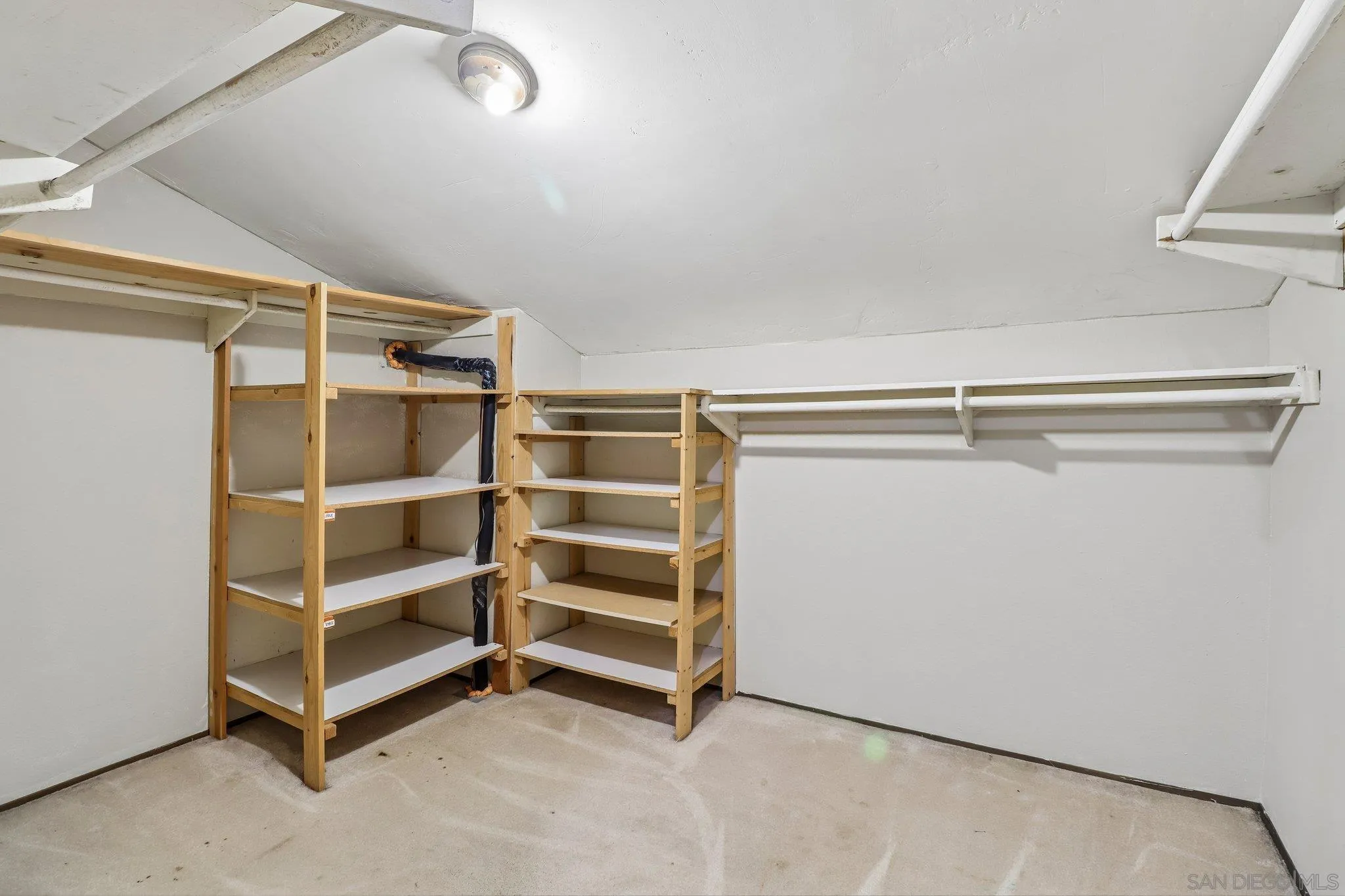 https://cdn.realtyfeed.com/cdn/127/260012831/46f7ef33ba555d824467c6c48c328ade.webp