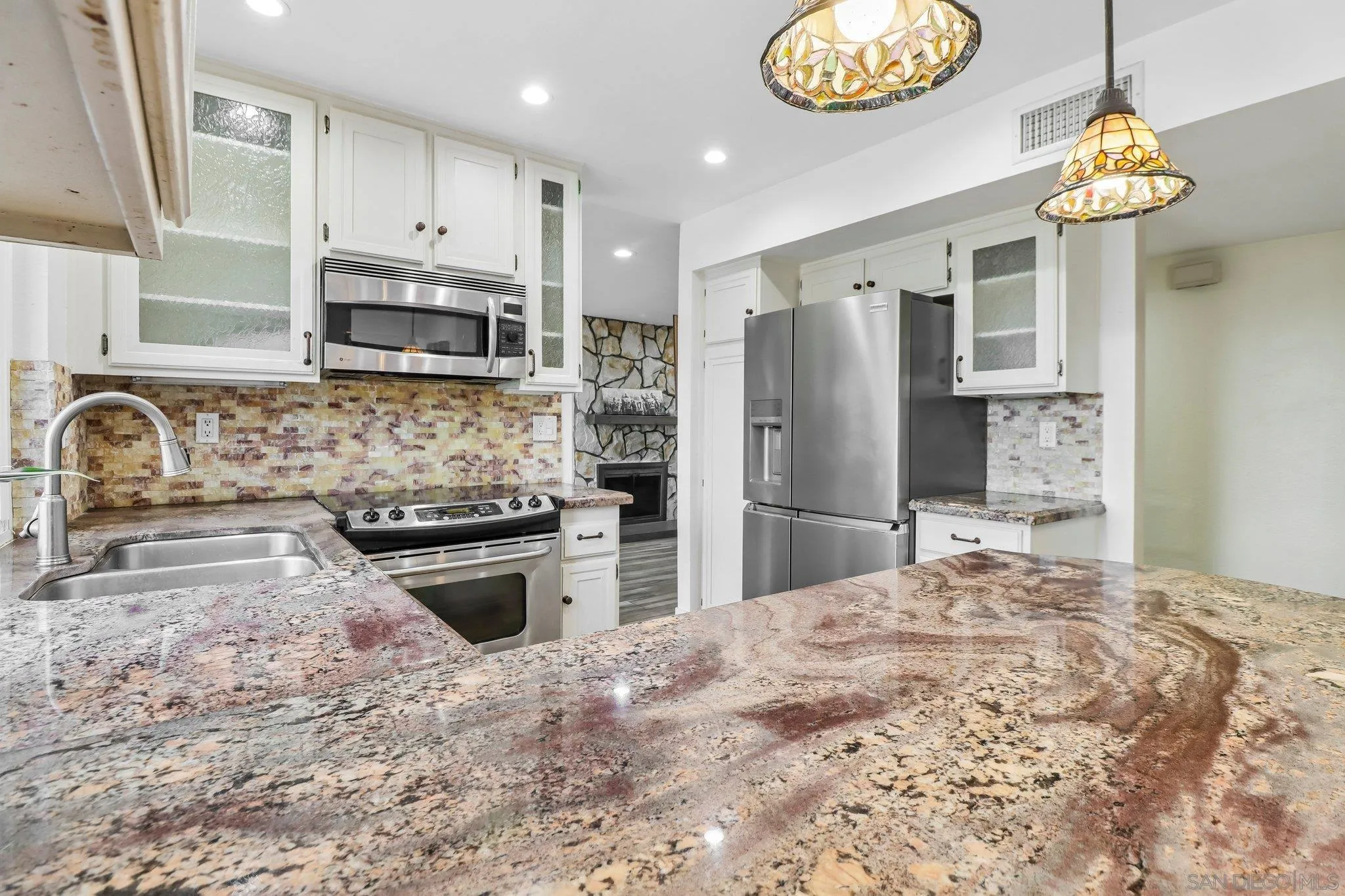 https://cdn.realtyfeed.com/cdn/127/260012831/6de1c26ba3e818122c4c8f50f56e3517.webp